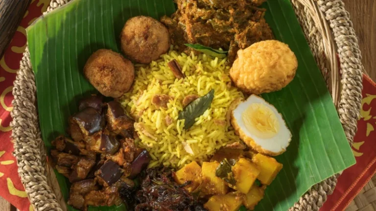 Sri Lankan Lamprais — A Colonial Legacy Wrapped in Flavor 2 Sri Lankan Lamprais